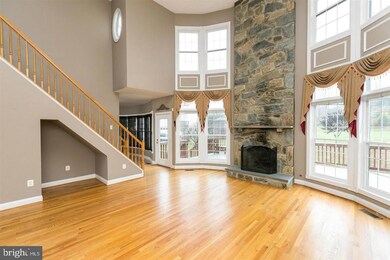 16843 Harbour Town Dr, Silver Spring, MD 20905 - photo 3