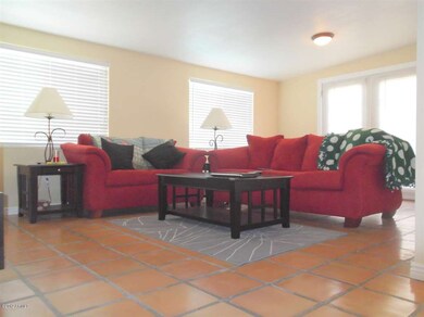 FAMILY/REC ROOM