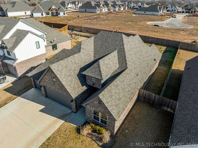 6613 S Hemlock Ave, Broken Arrow, OK 74011 - photo 4