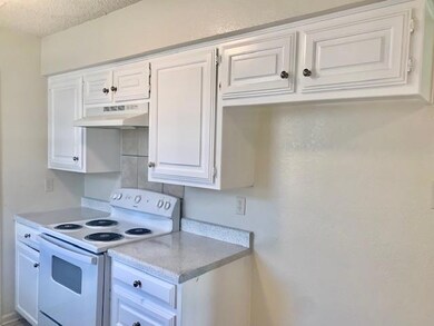 1421 Mcanear St, Cleburne, TX 76033 - photo 7