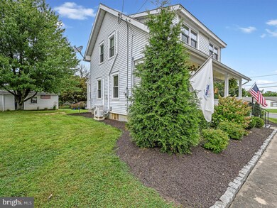 19 New St, New Holland, PA 17557 - photo 3