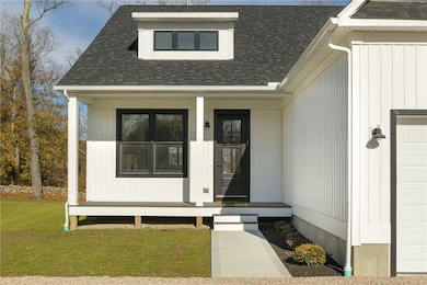 37 Whittier Dr, South Kingstown, RI 02879 - photo 2