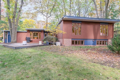 1915 Sylvan Ln, Midland, MI 48640 - photo 3