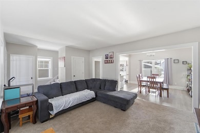 1911 Lucinda St, Perry, IA 50220 - photo 7