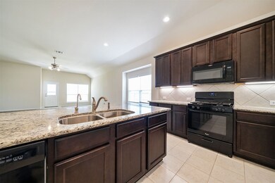 421 Merlot Dr, Alvin, TX 77511 - photo 6