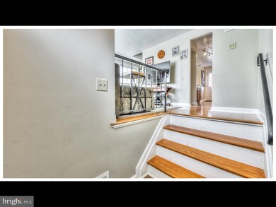 900 Circle Dr, Halethorpe, MD 21227 - photo 4