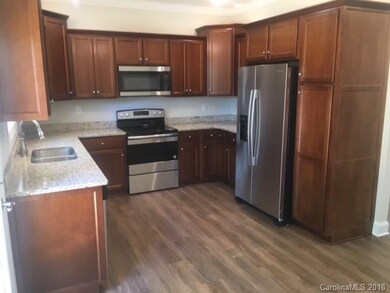 107 Kingswood Rd, Statesville, NC 28625 - photo 2