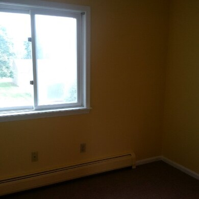 J6 Stonehedge Dr, South Burlington, VT 05403 - photo 5