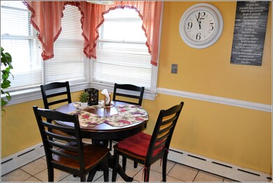 Eat In Kitchen1A