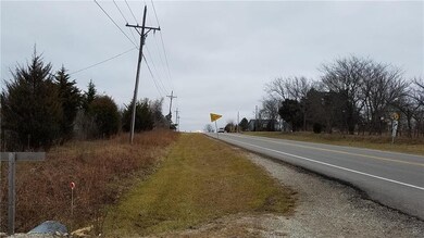 20230 N Webster St, Spring Hill, KS 66083 - photo 3