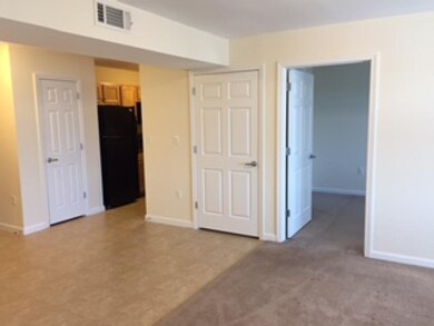 10 Sentinel Ct unit 305, Manchester, NH 03103 - photo 5