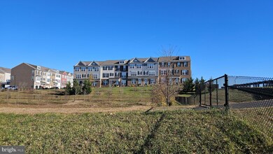 6047 Camerons Ferry Dr, Haymarket, VA 20169 - photo 5