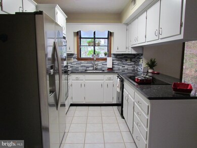 44529 White Pine Ct, California, MD 20619 - photo 2