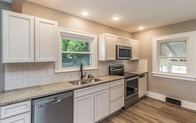 3006 48th St, Des Moines, IA 50310 - photo 7