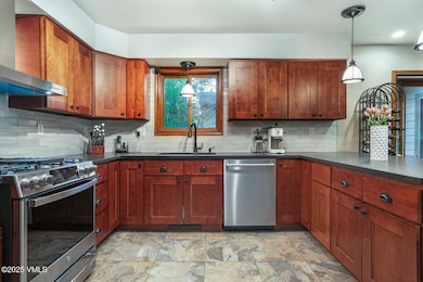 103 Meile Ln MLS-17