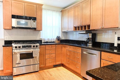 6632 Moly Dr, Falls Church, VA 22046 - photo 5