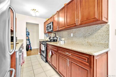 The Linda unit 2J, Bayside, NY 11361 - photo 5