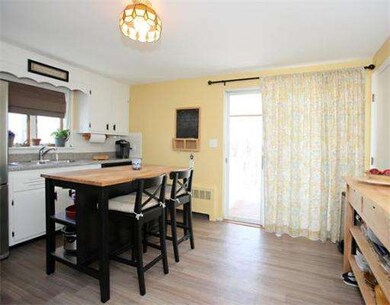 193 Pine Hill Cir, Waltham, MA 02451 - photo 6