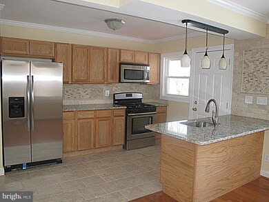 2512 Oakley Ave, Baltimore, MD 21215 - photo 4