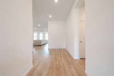 17869 McClary Cardinal Dr, Conroe, TX 77302 - photo 7