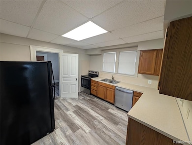 220 W Park St, Lapeer, MI 48446 - photo 2