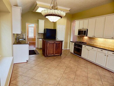 Large Kitchen Area with Tons of Counter Space - Under-Mount Lighting