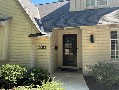 330 Wycliffe Dr, Houston, TX 77079 - photo 2