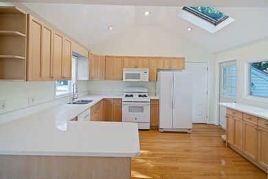 7 Lucille Place, Newton Upper Falls, MA 02464 - photo 6