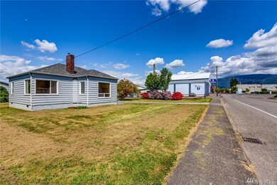 312 W Main St, Everson, WA 98247 - photo 3