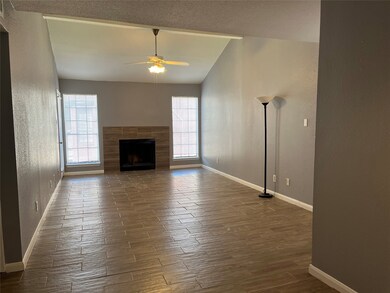 12500 Sandpiper Dr unit 54, Houston, TX 77035 - photo 2