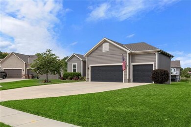 1904 Red Bud Ct, Raymore, MO 64083 - photo 4