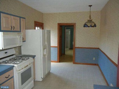 221 Franklin St, Quakertown, PA 18951 - photo 7