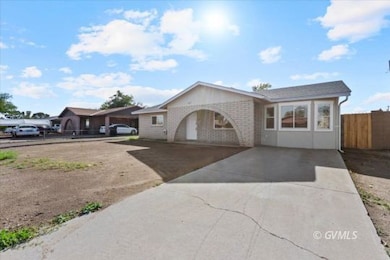 1107 W Yuma Cir, Safford, AZ 85546 - photo 5