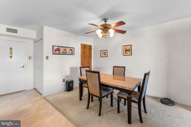 11218 Valley Forge Cir unit 1218, King of Prussia, PA 19406 - photo 6