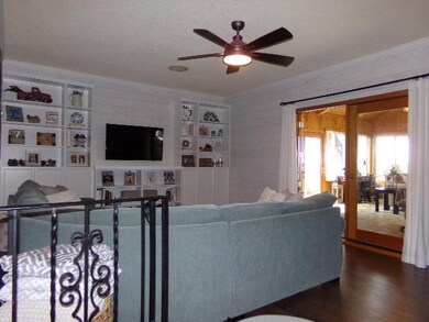 122 S Locust St, Bennett, IA 52721 - photo 4