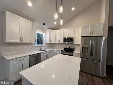 633 Shorewood Dr, Colonial Beach, VA 22443 - photo 3