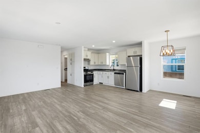 3890 Sipes Ln unit 18, San Diego, CA 92173 - photo 2