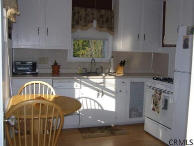 41 Harrison Ave, Delmar, NY 12054 - photo 5