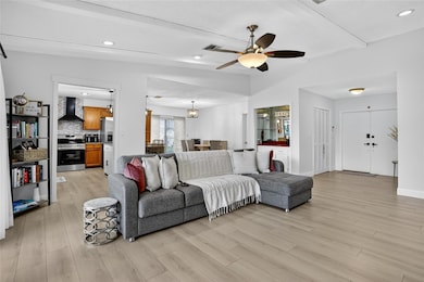 5904 Blue Beech Ct, Tamarac, FL 33319 - photo 5