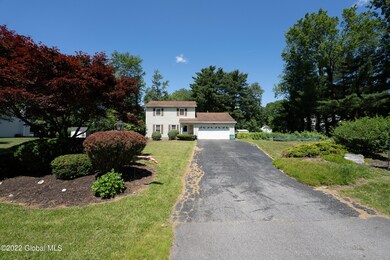 35 Esopus Dr, Clifton Park, NY 12065 - photo 2