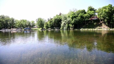 Very private lakeshore