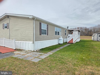 153 Sherwood Ave, Saint Thomas, PA 17252 - photo 2