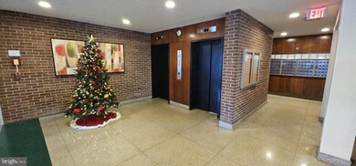 Harbour Square unit N-323, Washington, DC 20024 - photo 2