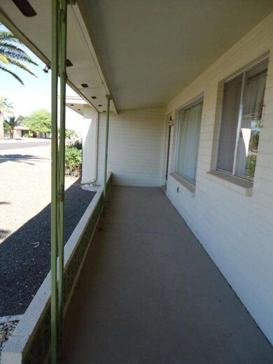 5433 E Colby Street Front Porch