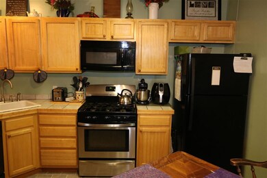 261 Starbuck Rd, Pomfret, VT 05084 - photo 3