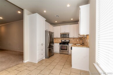 kitchen/dining