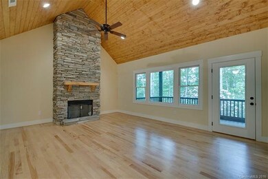 Great Room w/Fireplace
