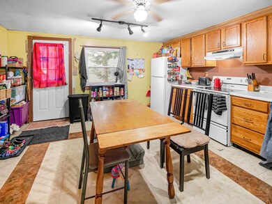 39 Forest St, Rutland, VT 05701 - photo 3