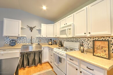 kitchen new tile