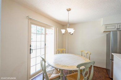 8008 Cobblestone Rd, Urbandale, IA 50322 - photo 7